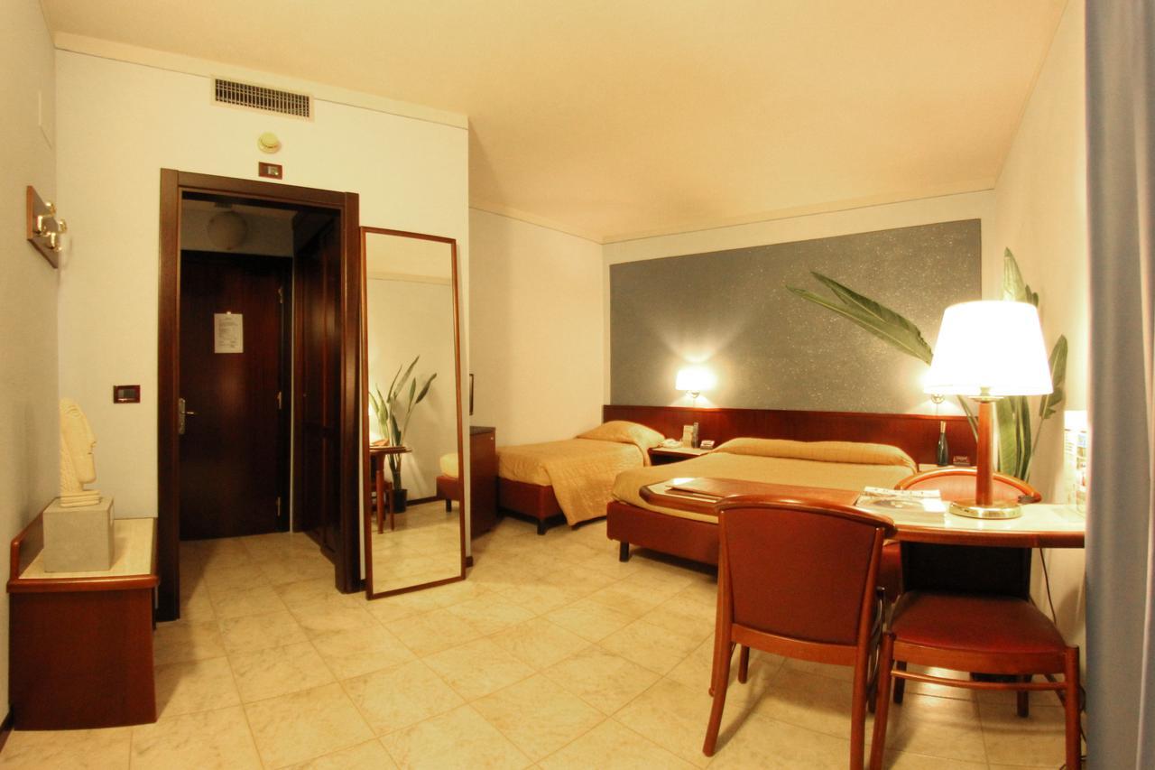 Forum Hotel 4*